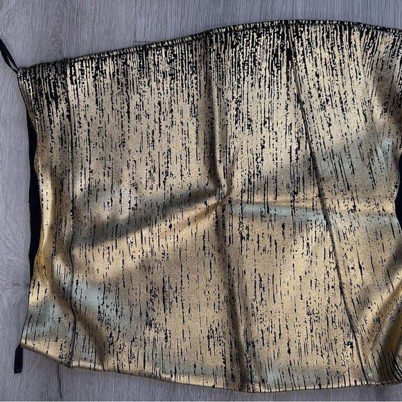 BCBG Bandage Gold Skirt Size M - Picture 3 of 4